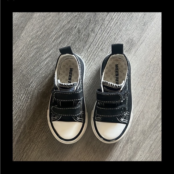 WeeStep toddler shoes, EUC - Picture 2 of 5